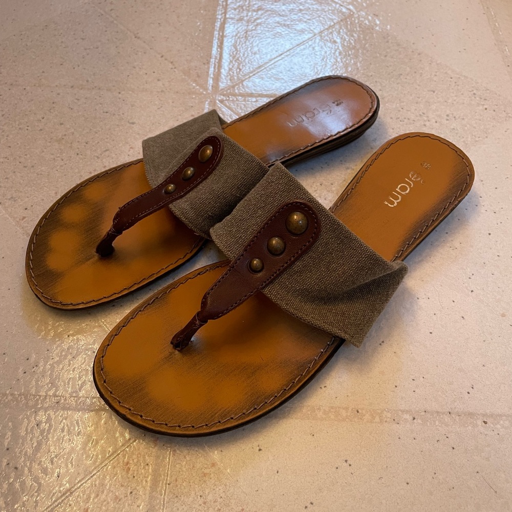 Canvas sandals from Paris